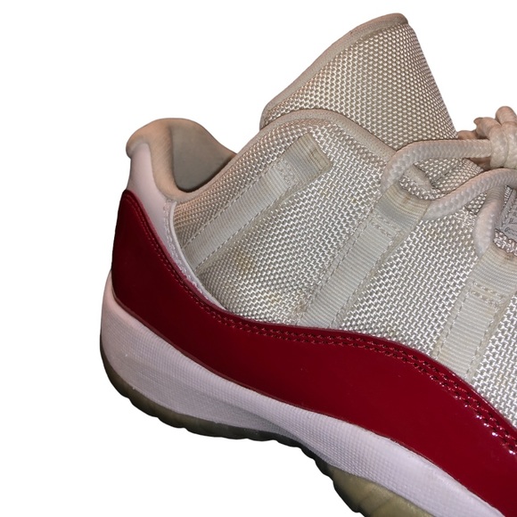 Air Jordan 11 Retro Low - Picture 9 of 17